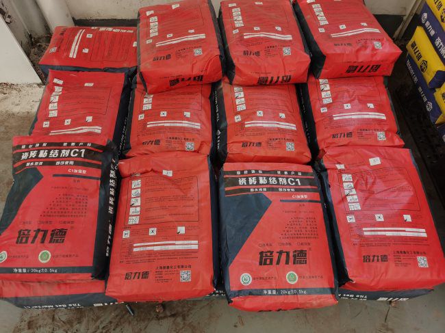 瓷砖粘结剂的产品特点有哪些？